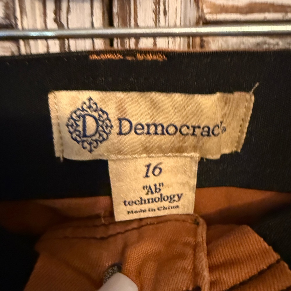Democracy Rust Cargo Pants - Picture 4 of 4